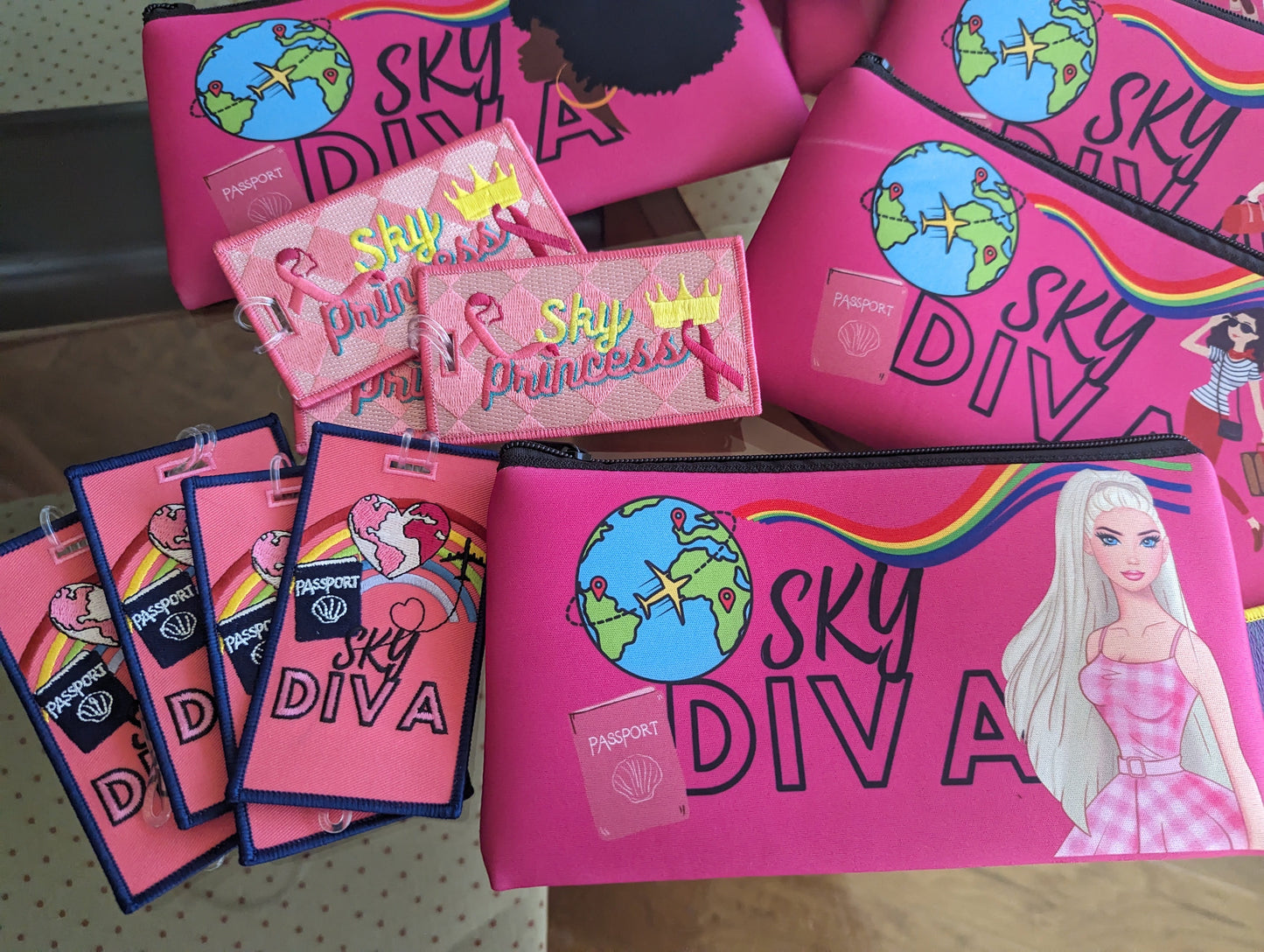 Bundle BARBIE BLOND Sky Diva Zipper Bags & 2 Luggage Tags